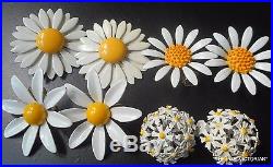 ALL DAISIES 20pc vintage FLOWER PIN & EARRING lot signed WEISS size VARIETY E4