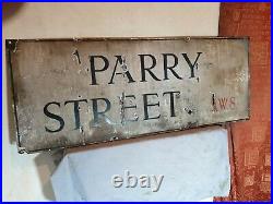 Genuine Big Vintage Vitreous Porcelain Enamel 1940s/50s London Parry Street Sign