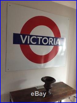 LARGE VINTAGE ORIGINAL LONDON UNDERGROUND ENAMEL STATION SIGN VICTORIA Station