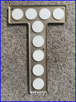 VINTAGE REFLECTING ROAD SIGN LETTERS Mid Century H O Y R T E E F K B