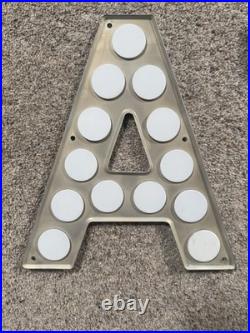 VINTAGE REFLECTING ROAD SIGN LETTERS Mid Century H O Y R T E E F K B VINTAGE REFLECTING ROAD SIGN LETTERS Mid Century H O Y R T E E F K B