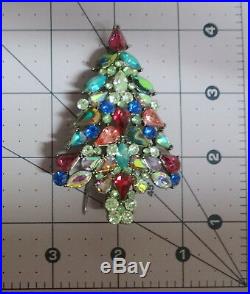 Vintage 2006 Signed Avon 3rd Annual Christmas Tree Color Rhinestone Pin Brooch
