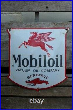 Vintage Enamel Mobil Oil Gargoyle Motor Metal Sign Painted Wall 43 cm x 44.5 cm