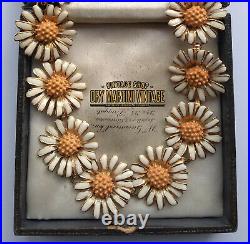 Vintage Sarah Coventry Daisy Enamel Necklace Signed Perfect Condition Collector