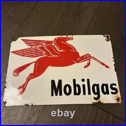 Vintage Style Enamel Mobil Porcelain Sign Pump Gas Station Sign