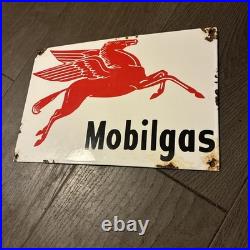Vintage Style Enamel Mobil Porcelain Sign Pump Gas Station Sign