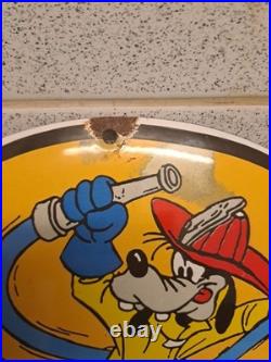 Vintage Texaco Gasoline Enamel Button Sign Disney Goofy 29cm Wide